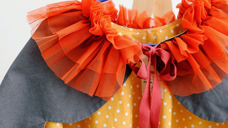 Máy may quần áo trẻ em